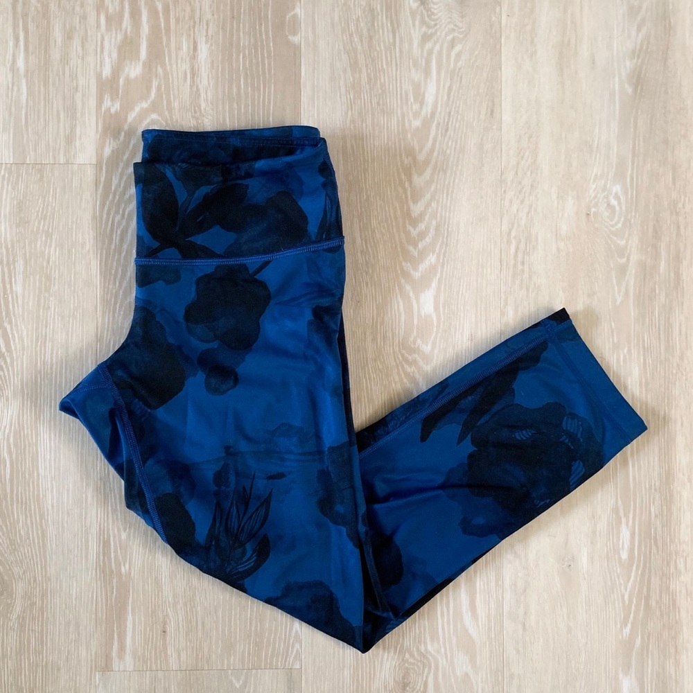 Lululemon crops